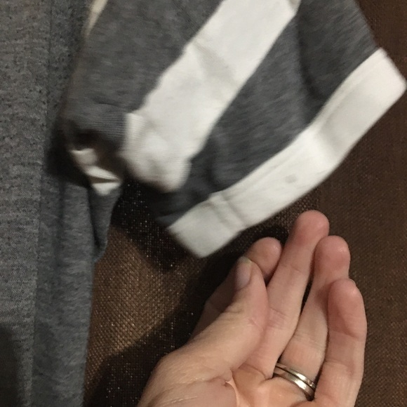 VS Pink tee size small - Picture 3 of 3